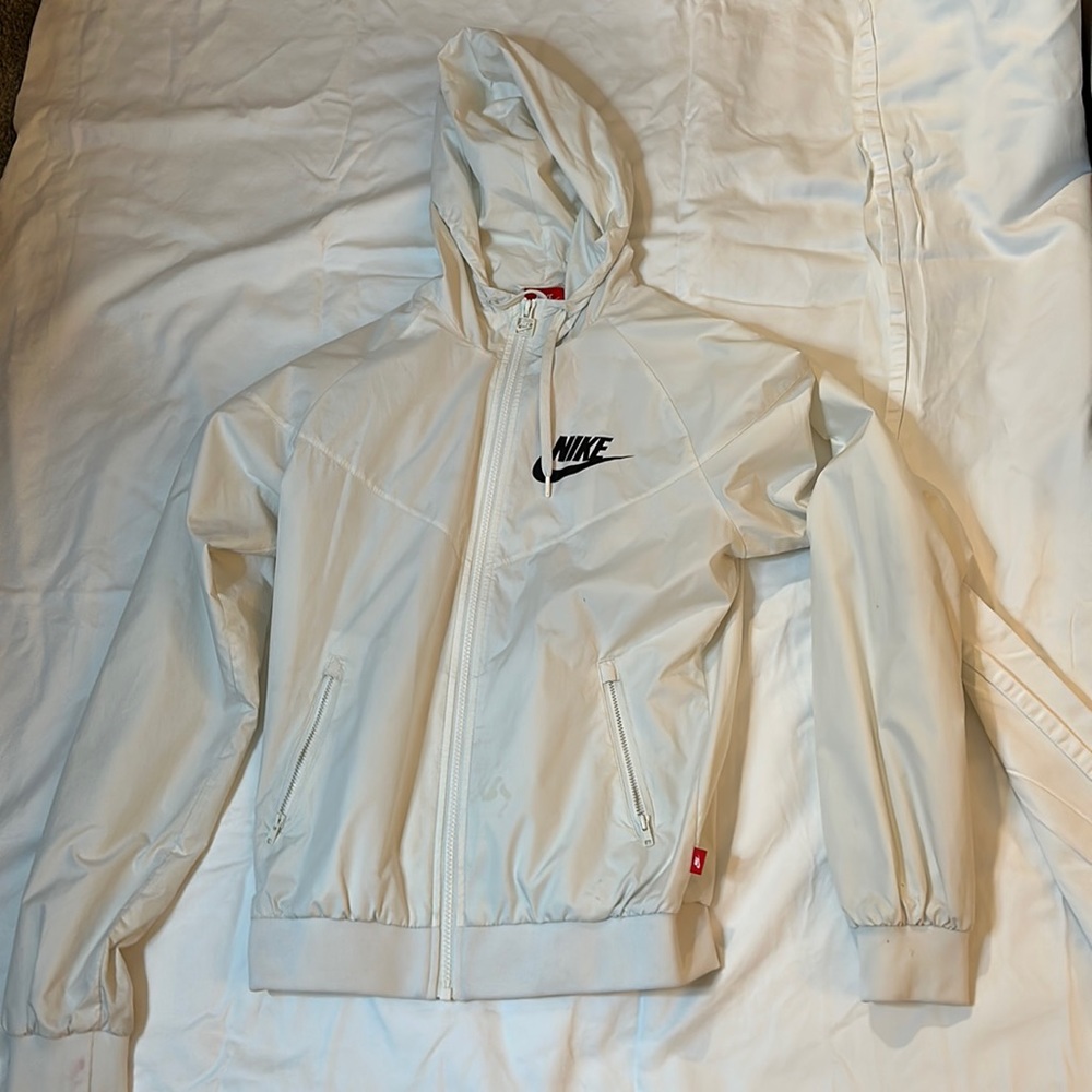 White/cream Nike windbreaker